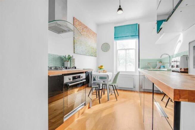21_resized_James_Anderson_Barnes_-_KITCHEN_shot.jp