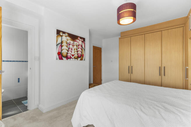 3 bed Semi-Detached for sale Image 11