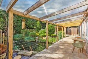 Waters Edge, Carmel Terrace, Mongewell, Wallingford OX10 8BX