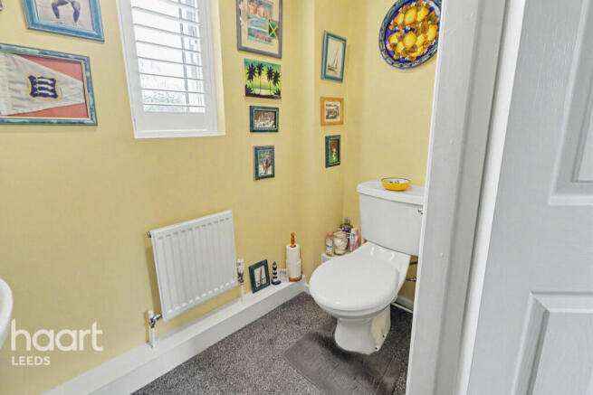 4 bed Detached for sale Image 10
