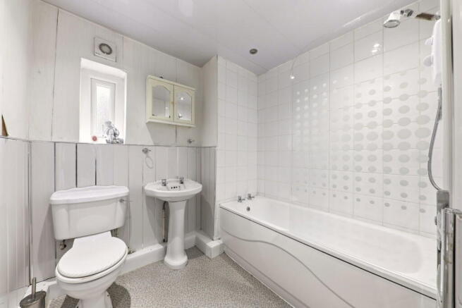 2 bed Detached for sale Image 11