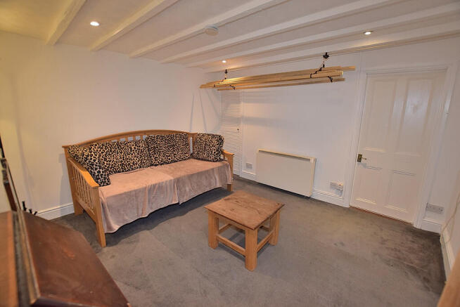 3 bed Maisonette for sale Image 11