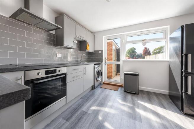 Willow Crescent, Oakham photo 2