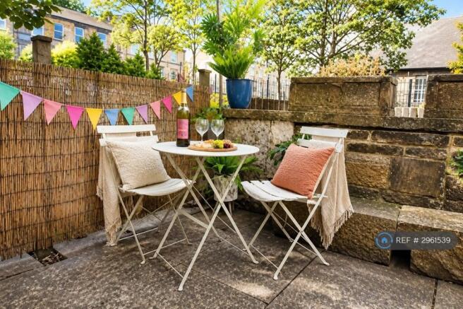 1 bed House Share to rent Image 11