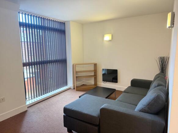 1 bed Flat to rent Image 4