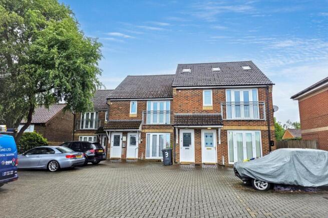 2 Parsonage Court, Cranes Way, Borehamwood, Hertfordshire, WD6 2LA