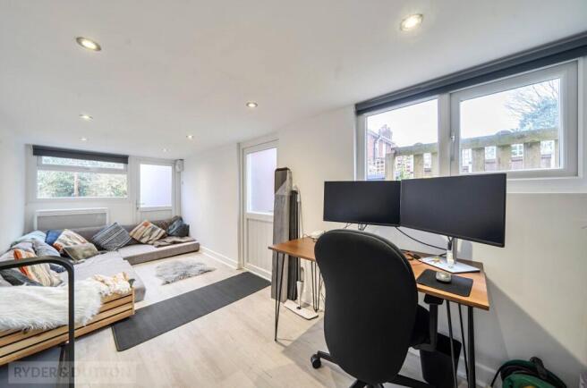 3 bed Semi-Detached for sale Image 11