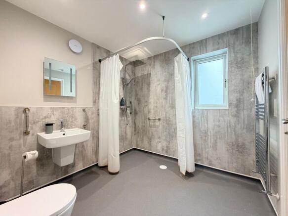 12 bed Character Property for sale Image 9
