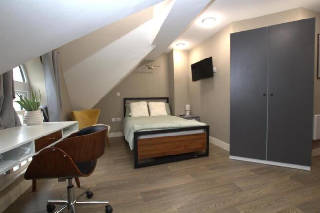 flat 10 .jpg