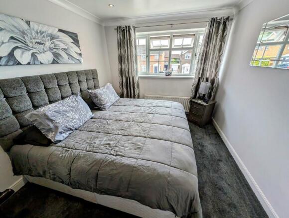 87 Dorset Way bed 1 2.jpg