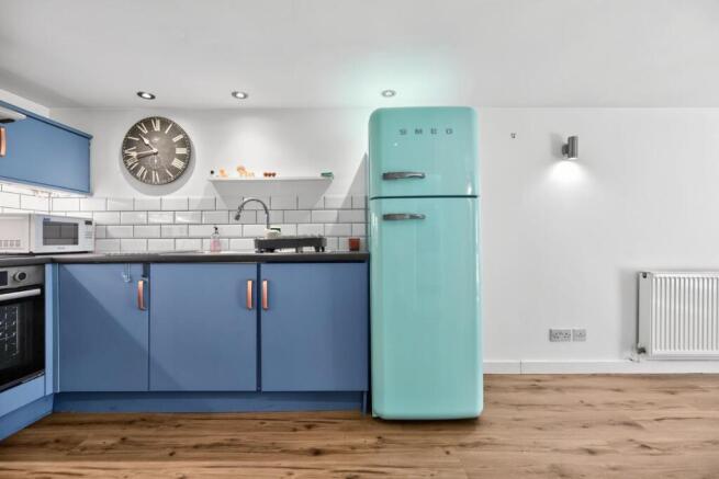 2 bed Apartment for sale Image 10