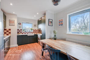Flat 13, 68 George Downing Estate, Cazenove Road, Hackney, London N16 6BW