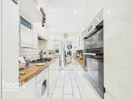 Norwood Avenue, Romford