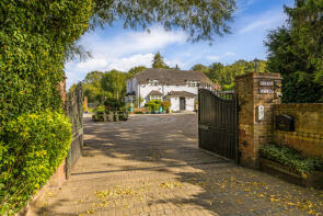 Furze Cottage, Heathbourne Road, Bushey WD23 1PD