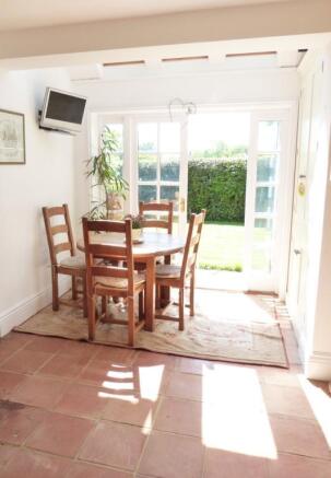 10.Breakfast Area2