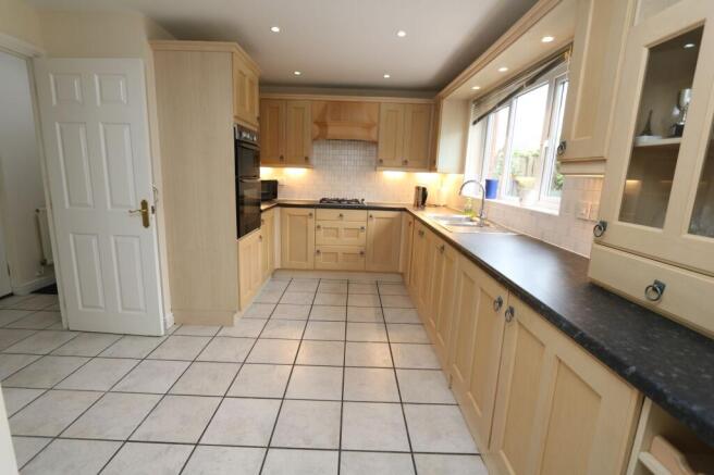 Eat In Kitchen Family Room