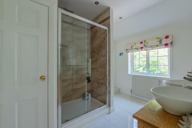 bathrooms 4.jpg