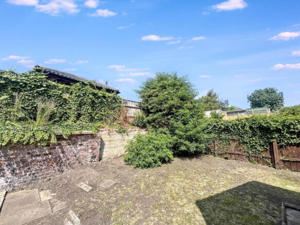 3 bed Semi-Detached for sale Image 10