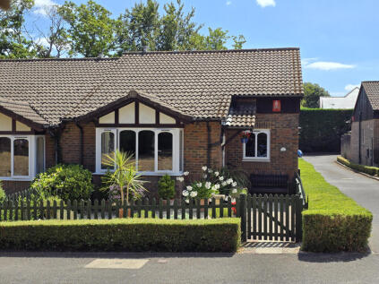 Stratford Place, Lymington, SO41