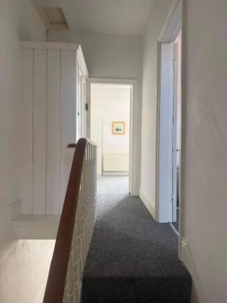 4 bed Terraced to rent Image 12