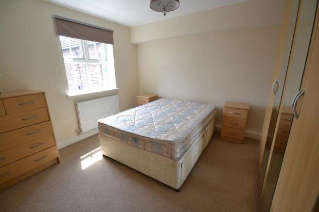 2 bed Flat to rent Image 6