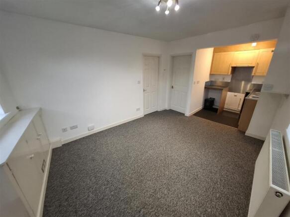 Lounge / Kitchen
