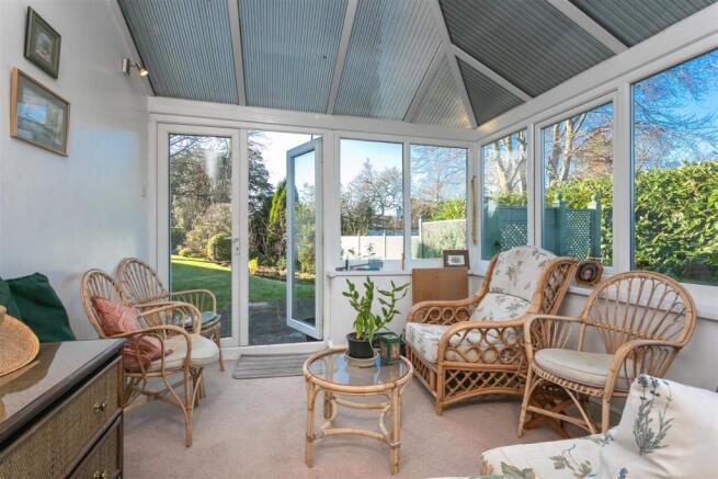 GARDEN ROOM.jpg