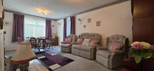 Lounge & Dining Room.jpg