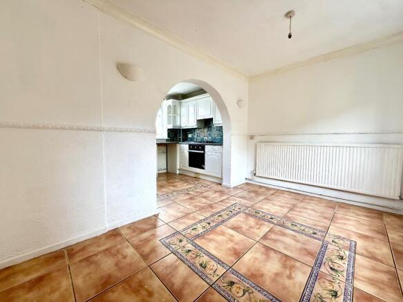 3 bed Terraced to rent Image 4