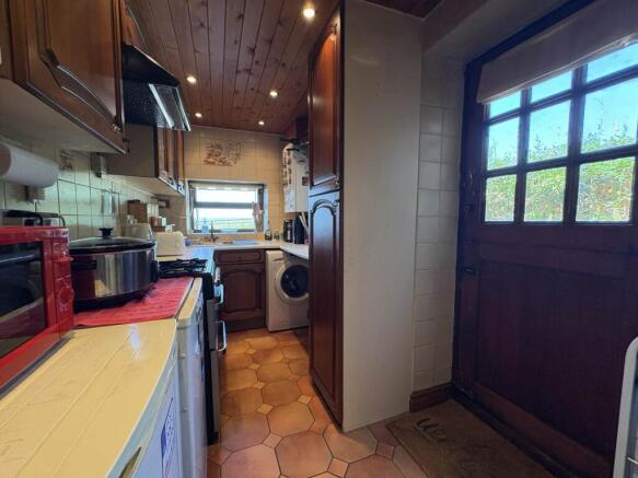 2 bed Cottage for sale Image 9