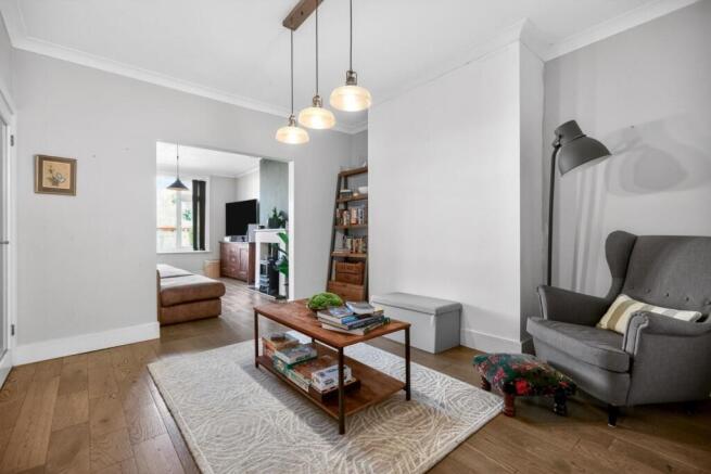 3 bed House for sale Image 4