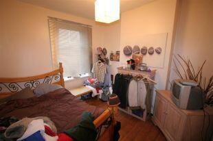 Middle room 1F