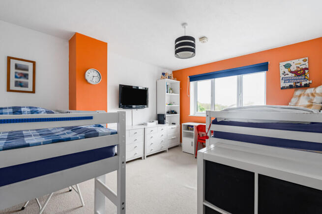 Bedroom 2 (2)