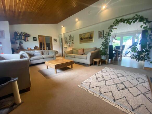Lounge 1