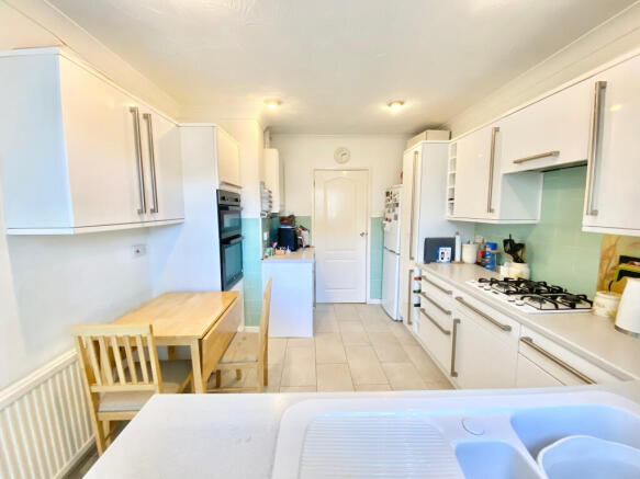 Kitchen/Breakfast Rm