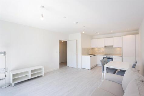 Farine Avenue, Hayes, UB3