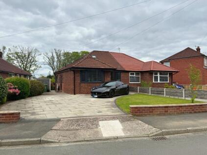 Romford Road, Sale, M33
