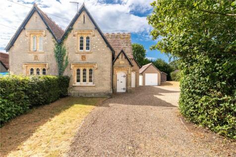 Oakley Lane, Wimborne, Dorset, BH21
