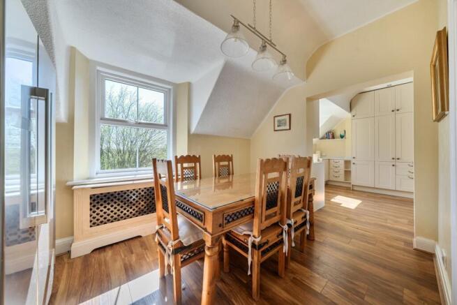 2 bed Apartment for sale Image 7