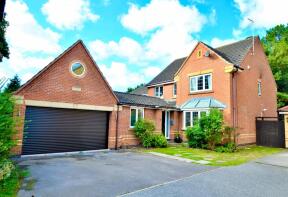 28, Bracken Close, Branton, Doncaster DN3 3UL