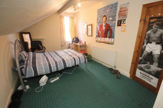 6 bed House to rent Image 10