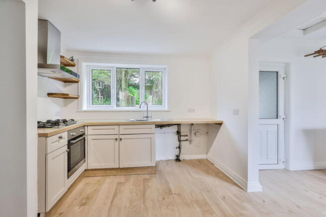 3 bed Semi-Detached for sale Image 11