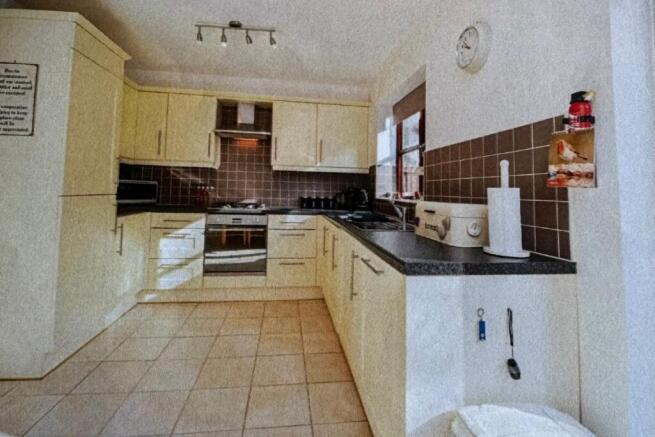 3 bed Terraced for sale Image 4