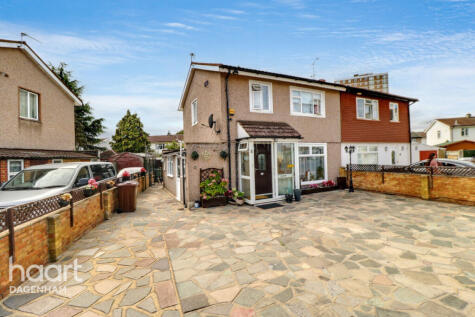 Wilthorne Gardens, Dagenham