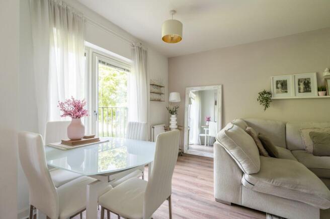 3/2 Broomview Path, Edinburgh, EH11 4FH photo 3