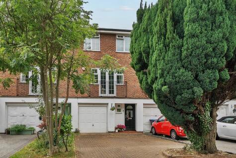 Colonels Walk, The Ridgeway, Enfield