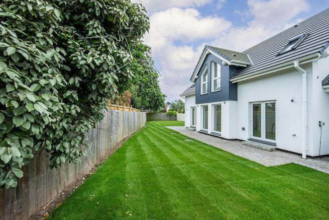 6 Cheney Close, Off Cheerbrook Road, Willaston photo 4