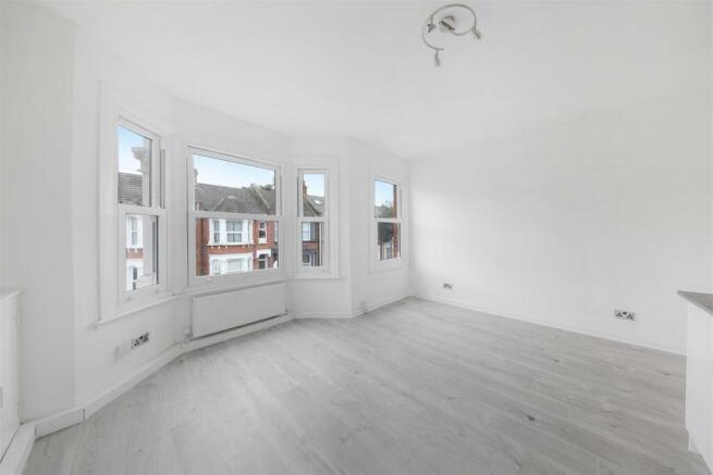 Flat 2, 43 Cobbold Road - z1Hb7VckTMPM21V7Wgjt.jpg