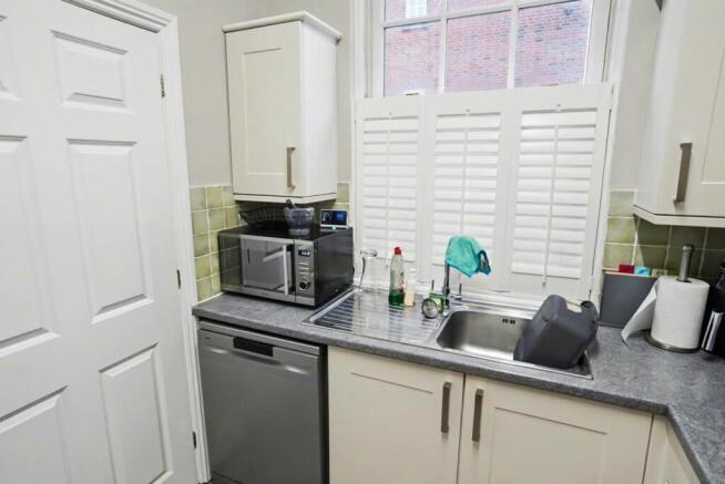 Kitchen shot 3