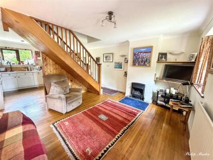 Woodland Court, Truro